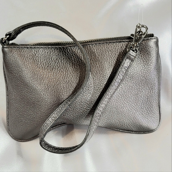 NEW: Michael Kors Leather Wristlet - Picture 2 of 6